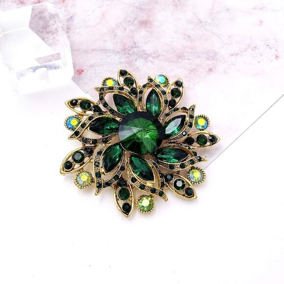 Vintage Women's Austrian Crystal Elegant Flower Brooch Wedding Broach Pin - Picture 2 of 4